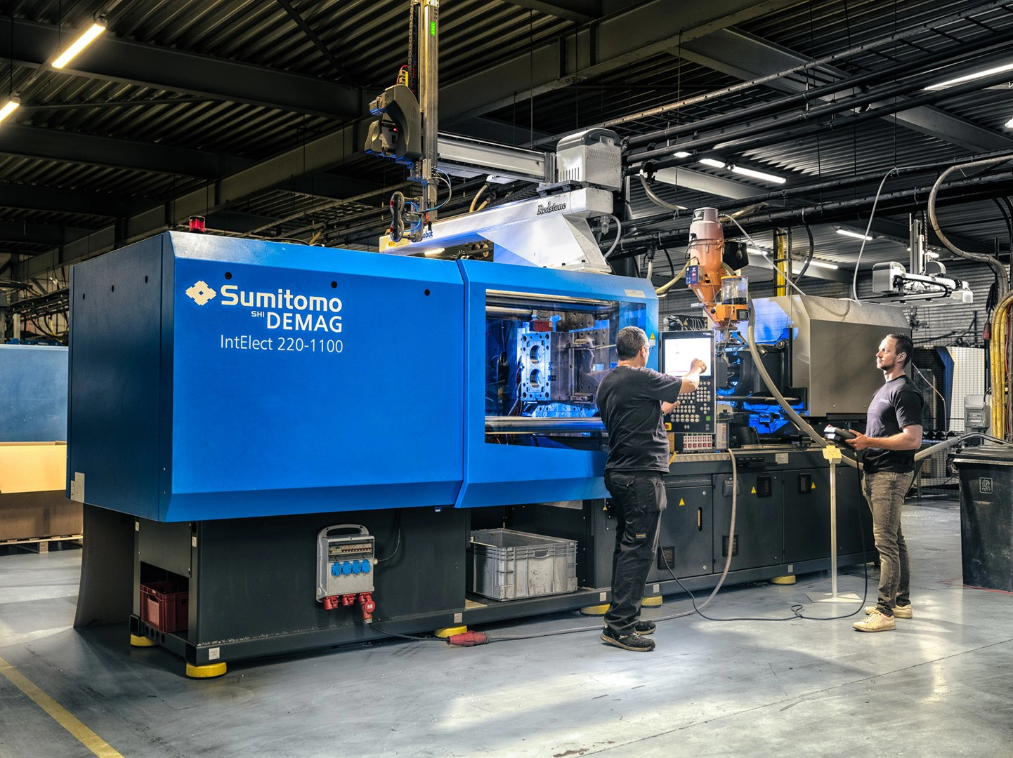 Acodeq Machine Met Operators